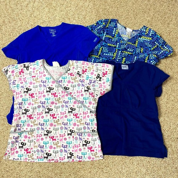 Lot of 4 Scrub Tops Womens 3 L & 1 XL Blue Cats Dot Geometric Medical Dental Vet - Picture 1 of 10